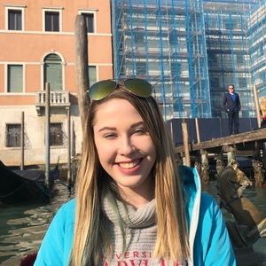 Meet your Posher, Klara